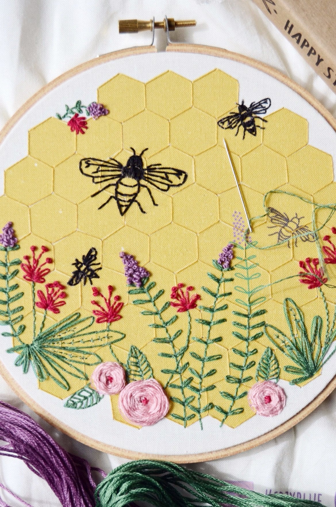 Embroidery Kit - Bee Lovely