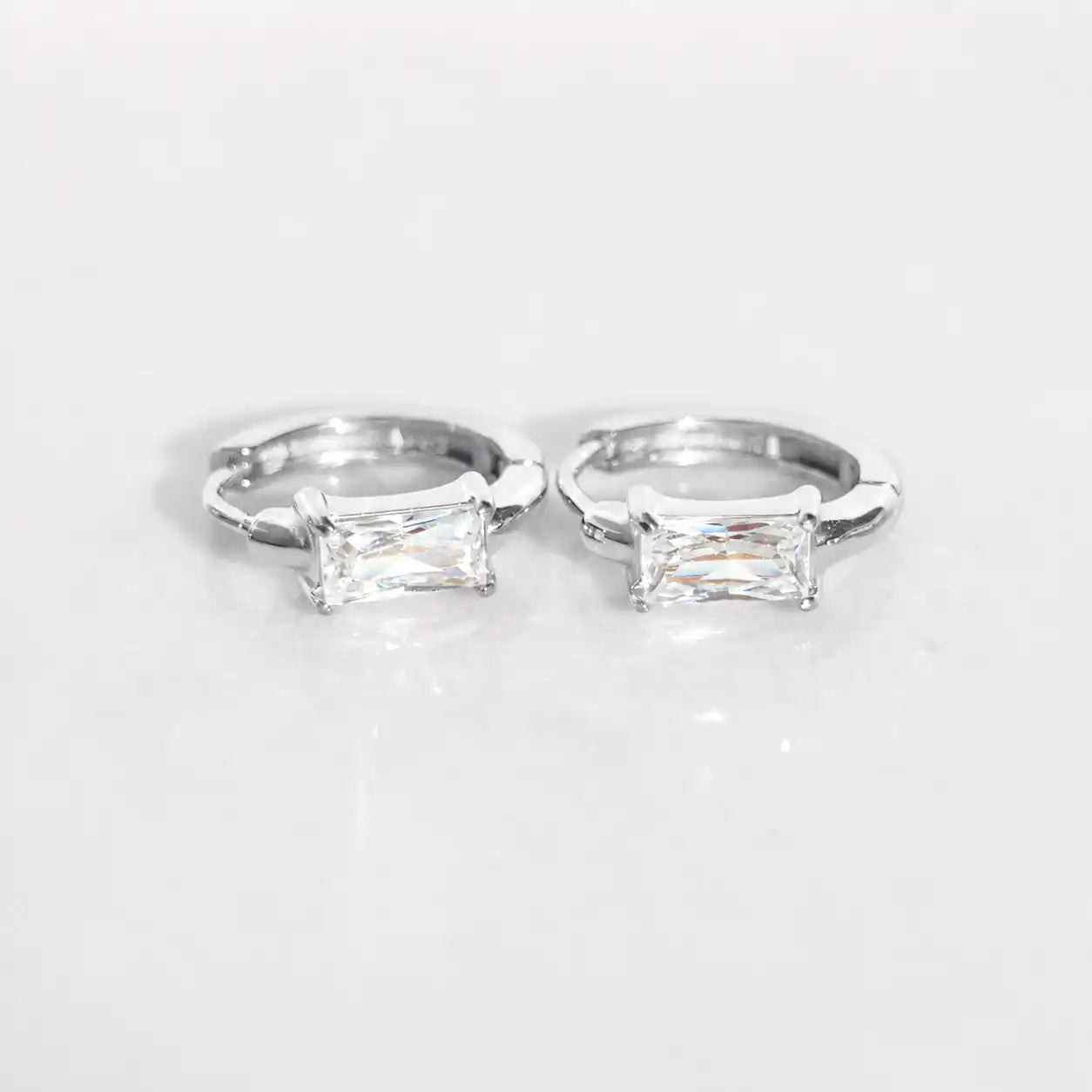 Merigold Earrings - Huggie Hoops