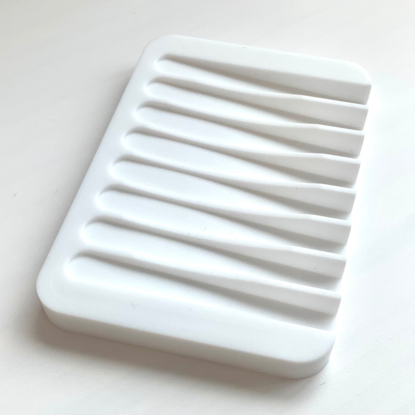 Silicone Waterfall Self-Draining Soap Dish - White